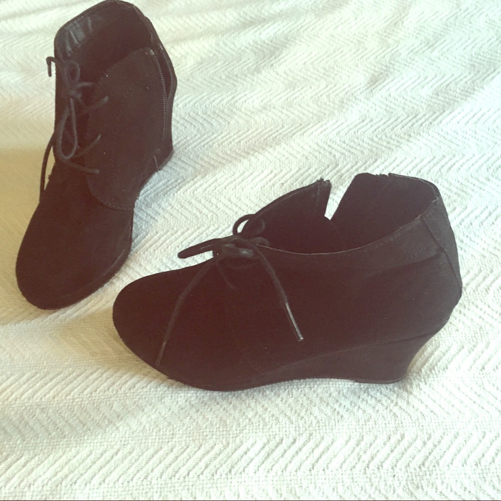 Black lace up wedges